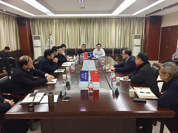武漢市委常委、市紀(jì)委書(shū)記張曙考察新特光電